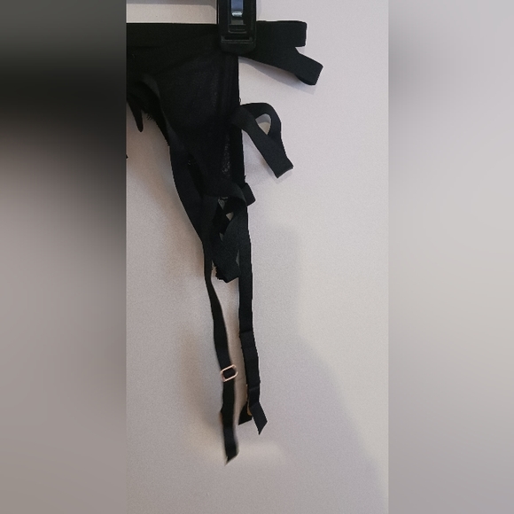 Victoria secret black strappy garterbelt size M/L - Picture 7 of 11